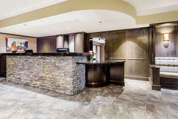 هتل Balcomo, A Ramada By Wyndham
