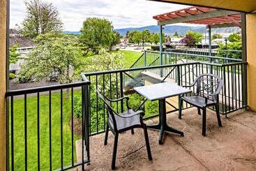 هتل Balcomo, A Ramada By Wyndham