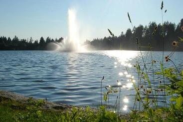ホテル Rosellen Suites At Stanley Park