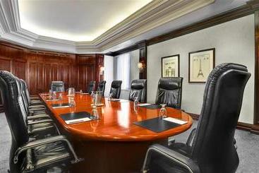 هتل Sheraton Montreal Airport
