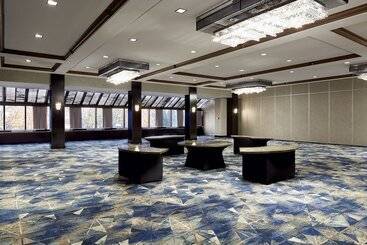 هتل Sheraton Montreal Airport
