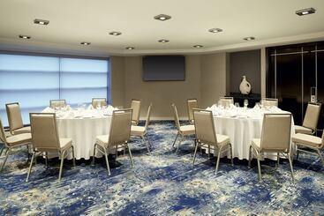 هتل Sheraton Montreal Airport