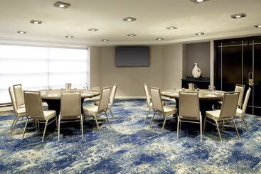 هتل Sheraton Montreal Airport