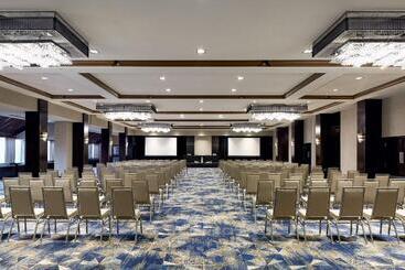هتل Sheraton Montreal Airport