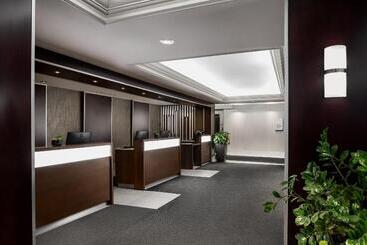 هتل Sheraton Montreal Airport
