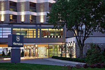 هتل Sheraton Montreal Airport
