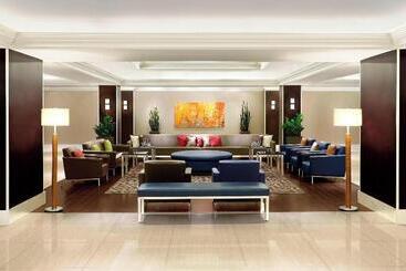 هتل Sheraton Montreal Airport