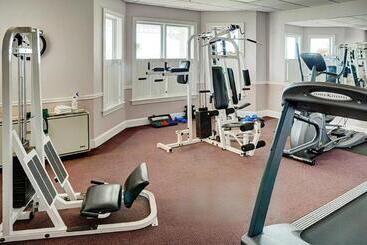 هتل The Loyalist Country Inn & Conference Centre