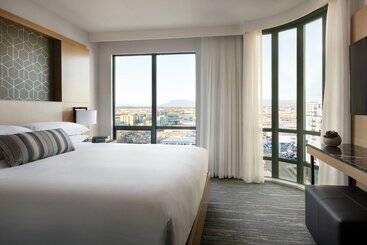 هتل Vancouver Airport Marriott
