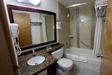 هتل Surestay By Best Western Richmond Vancouver Airport