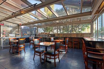 هتل Surestay By Best Western Richmond Vancouver Airport