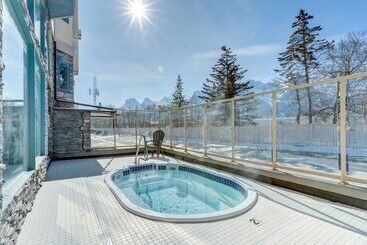 استراحتگاه Chateau Canmore