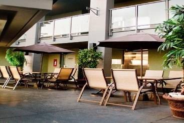 هتل Accent Inns Vancouver Airport