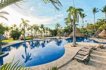 هتل Barcelo Tambor  All Inclusive