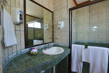 Best Western Hotel & Casino Kamuk