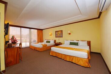 Best Western Hotel & Casino Kamuk