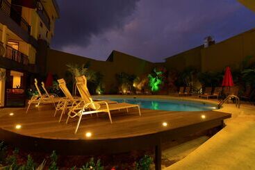 Best Western Hotel & Casino Kamuk