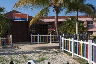 هتل blau arenal habana beach