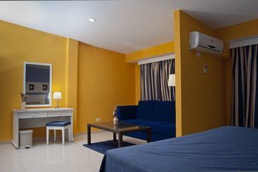هتل blau arenal habana beach
