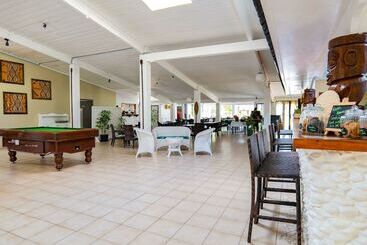 هتل Club Raro Resort  Adults Only