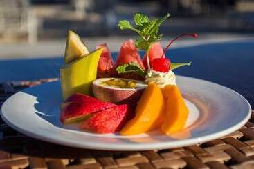 هتل Club Raro Resort  Adults Only
