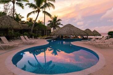 هتل Club Raro Resort Adults Only