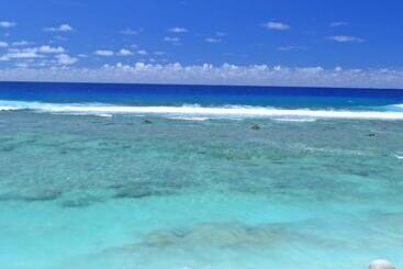 هتل Club Raro Resort  Adults Only