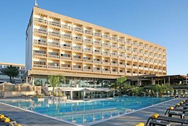 هتل Crowne Plaza Limassol, An Ihg