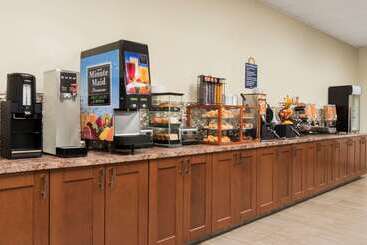 هتل Days Inn By Wyndham Cranbrook Conference Centre