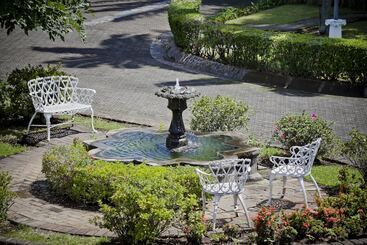 El Rodeo Estancia Boutique Hotel & Steakhouse