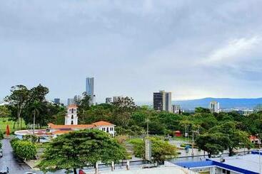 هتل Parque Del Lago Boutique
