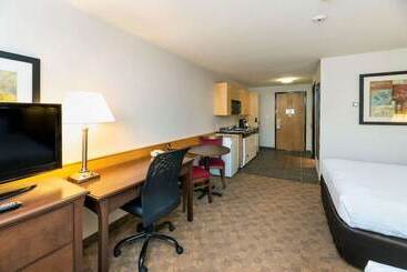 هتل Prestige Riverside Lodge Quesnel