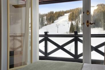 هتل Sundance Lodge