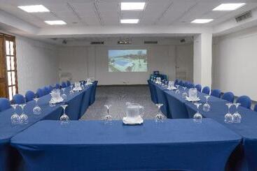 בית מלון כפרי Tamaca Beach Resort