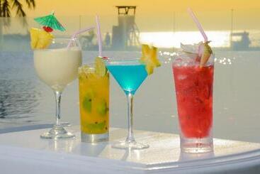 בית מלון כפרי Tamaca Beach Resort