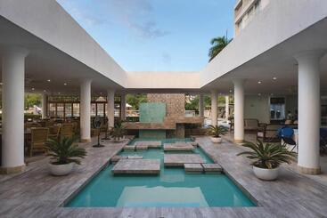 בית מלון כפרי Tamaca Beach Resort