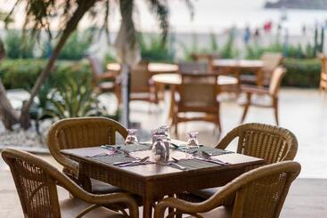 בית מלון כפרי Tamaca Beach Resort