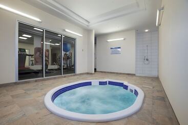 Travelodge Hotel By Wyndham Weyburn