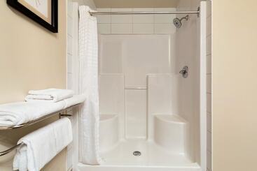 Travelodge Hotel By Wyndham Weyburn