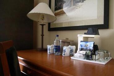 هتل Whistler's Inn