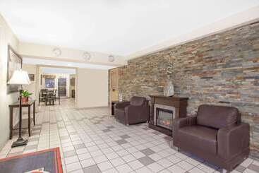 مُتل Ramada By Wyndham Cranbrook