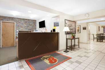 مُتل Ramada By Wyndham Cranbrook