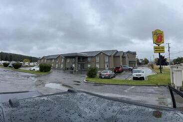 مُتل Ramada By Wyndham Cranbrook
