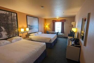 مُتل Ramada By Wyndham Cranbrook