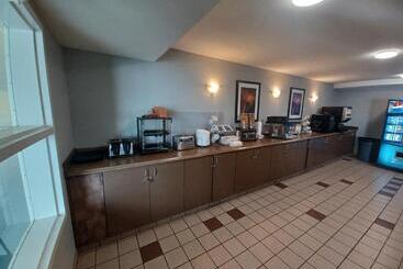 مُتل Ramada By Wyndham Cranbrook
