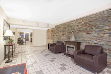 مُتل Ramada By Wyndham Cranbrook