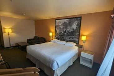 مُتل Ramada By Wyndham Cranbrook