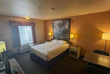 مُتل Ramada By Wyndham Cranbrook