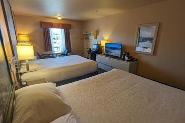 مُتل Ramada By Wyndham Cranbrook