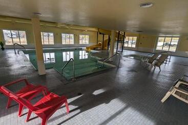 مُتل Ramada By Wyndham Cranbrook